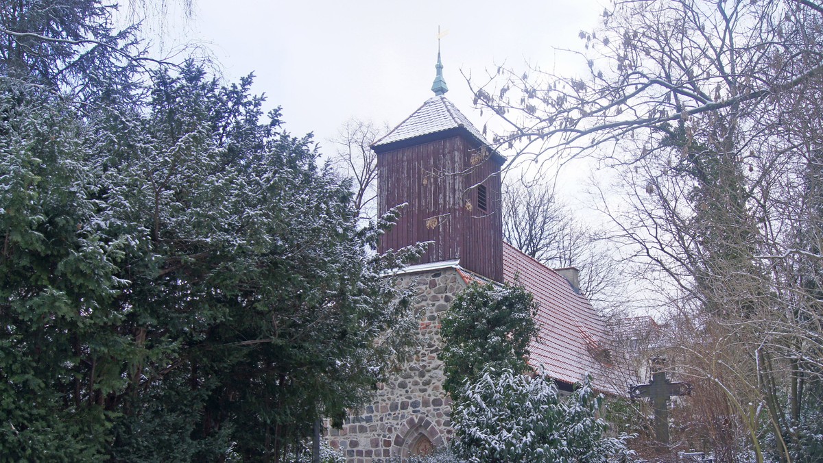 Türchen öffne dich: Die Dorfkirche Schmargendorf wird zum Adventskalender