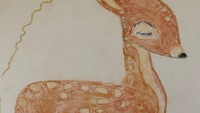 Zeichnung eines Rehs mit Flecken und Geweih.