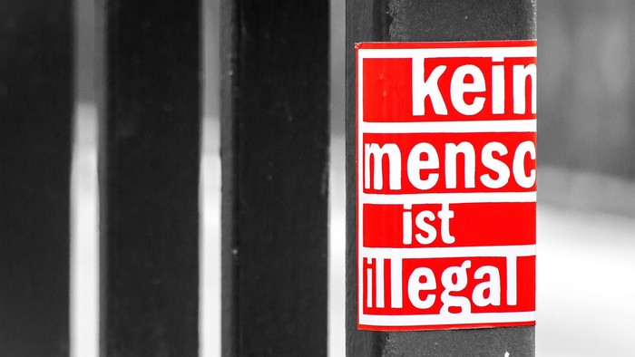 Kein Mensch ist illegal.