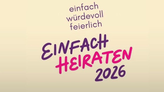 Ein buntes Plakat, das einfache, bedeutungsvolle Hochzeiten im Jahr 2026 für alle liebenden Paare bewirbt.