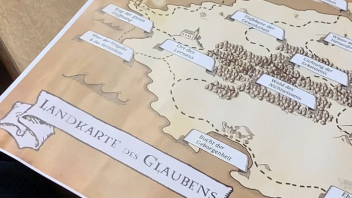 Die Karte zeigt die Landkarte des Glaubens mit verschiedenen Regionen und Beschriftungen.