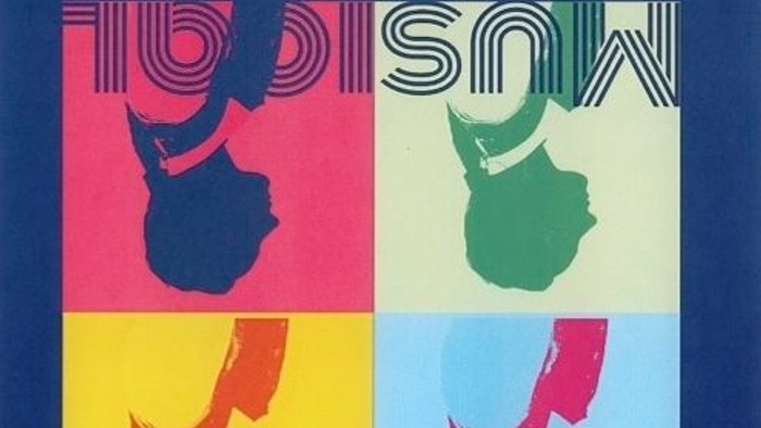 Das Bild zeigt vier farbige Darstellungen Finnlands in einem Raster