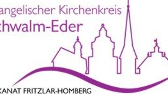 Das Bild zeigt ein Logo des **Evangelischen Kirchenkreises Schwalm-Eder**, das stilisierte Kirchengebäude und ein wellenförmiges Design enthält.