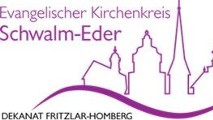 Das Bild zeigt ein Logo des **Evangelischen Kirchenkreises Schwalm-Eder**, das stilisierte Kirchengebäude und ein wellenförmiges Design enthält.