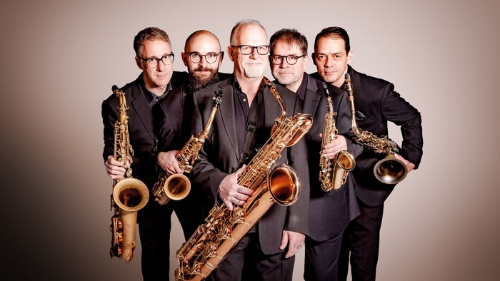 Das Quintessence Saxophone Quintet mit ihren Instrumenten