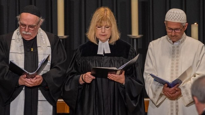 Foto des interreligiösen Teams des House of one
