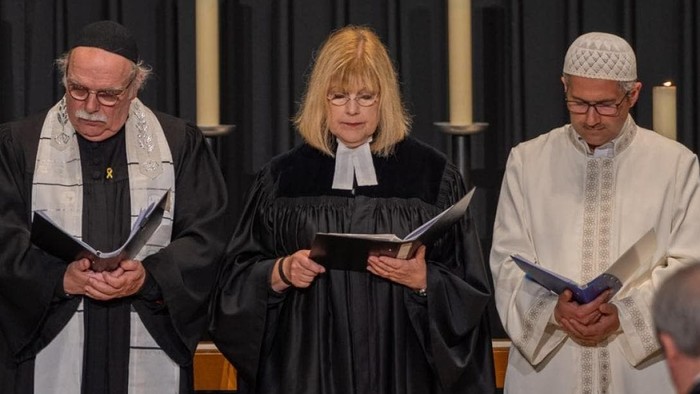 Foto des interreligiösen Teams des House of one