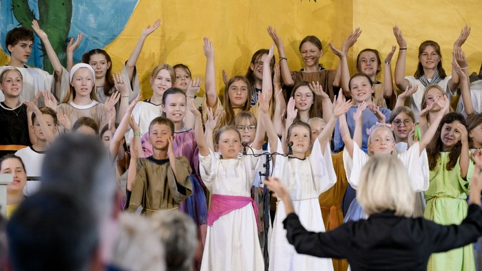 Foto von der Musical-Aufführung 2024 im Kirchenkreis. 