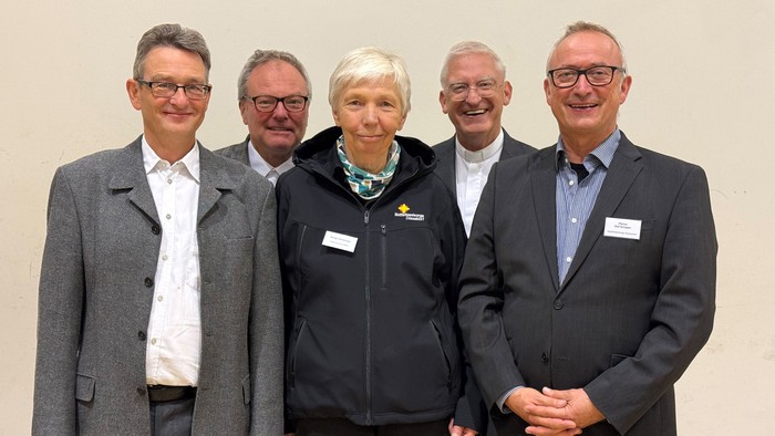 Das Leitungsteam der ökumenischen Notfallseelsorge (v.l.n.r.): Diakon Gregor Hergarten, Superintendent Heinrich Fucks, Sonja Lohkemper, Stadtdechant Frank Heidkamp und Pfarrer Olaf Schapper.