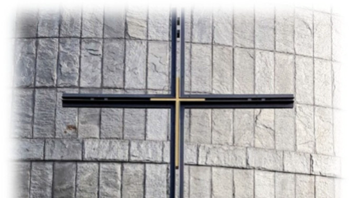 Neues Kreuz vor St. Antonius Künzell