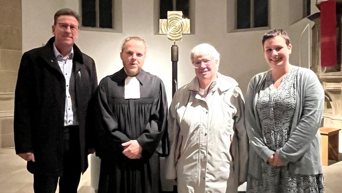 In der Christuskirche sieht man hier: Superintendent André Ost, Pfarrer Dr. Marcel Freitag, Pfarrerin Elke Böhne und Pfarrerin Lena Stubben.