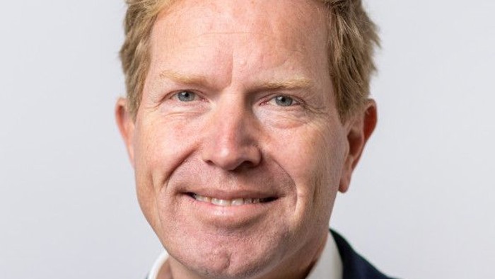 Pfarrer, Leiter Kirchenentwicklung und der Aus- und Weiterbildung der Pfarrerinnen und Pfarrer, Autor des Landeskirchlichen Innovationskonzepts (LIK) der Zürcher Landeskirche.