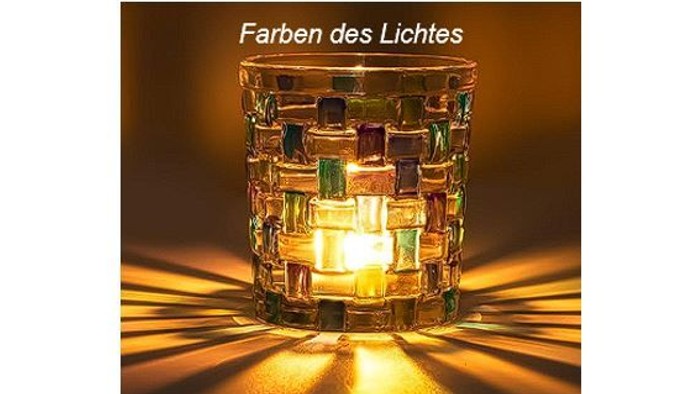 Plakat, das einen Weihnachtsmarkt mit einer leuchtenden Laterne bewirbt.