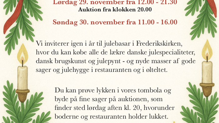 Julestemning med lys og grønne dekorationer, julebelte og hjerter.