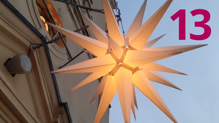 Herrnhuter Stern an der Dorfkirche Stülpe