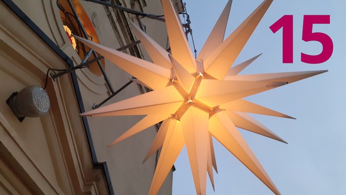 Herrnhuter Stern an der Dorfkirche Stülpe