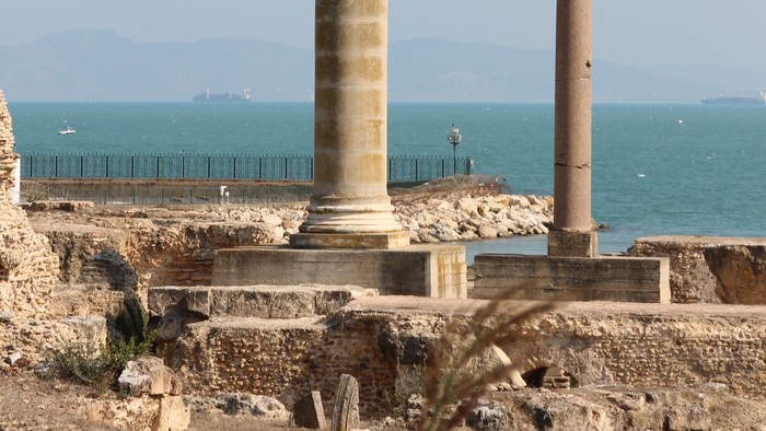 Mauern einer Ausgrabungsstätte bei Tunis (Tunesien)