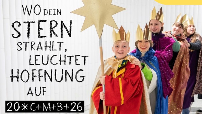 Weihnachtslieder-Singen mit Traktorfahrt und Hausbesuchen, inklusive Spenden-QR-Code und Programmdetails.