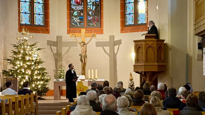 Gottesdienst zur Einführung der neuen Kirchenältesten mit Pfarrer Würfel und Pfarrer Fitterer-Pfeiffer