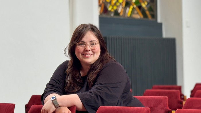 Bild unserer Pfarrerin Ailish Eickhorn in der Stadtkriche