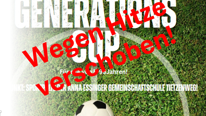 Plakat zur Bewerbung verschobener Fußballspiele für Generationen aufgrund von COVID-19, mit einem Fußball auf Rasen.