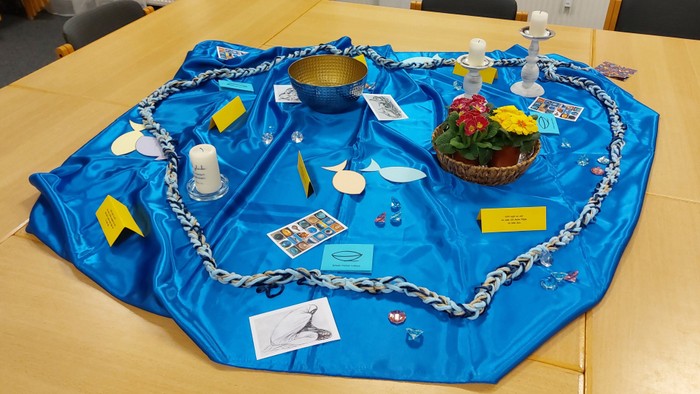 Stufen des Lebens – Tischdekoration zum Abend der Begegnung