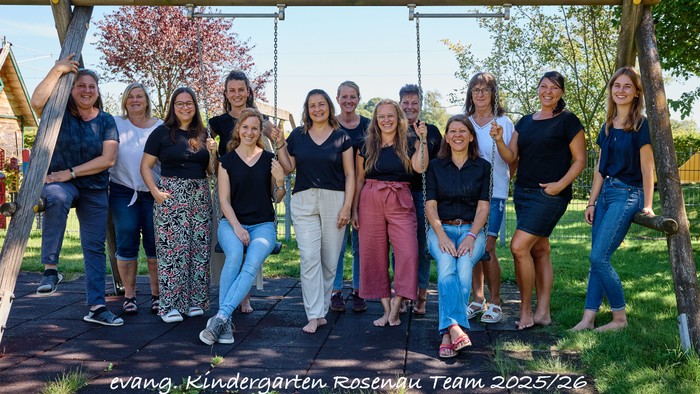 Von links nach rechts: Sigrid, Gabriela, Julia, Lisa (hinten), Katharina (vorne), Krisztina, Daniela, Eva, Silvia, Waltraud, Heidi, Jasminka, Sarah; Nikolett nicht am Bild 