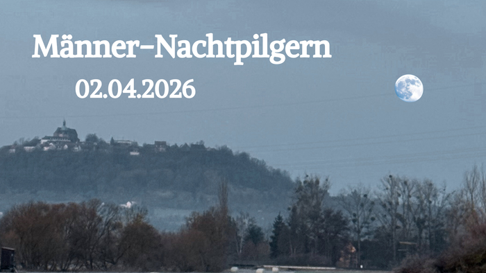 Einladungsplakat zur Männer-Nachtwallfahrt am 2. April 2026 mit einer mondbeschienenen Landschaft.