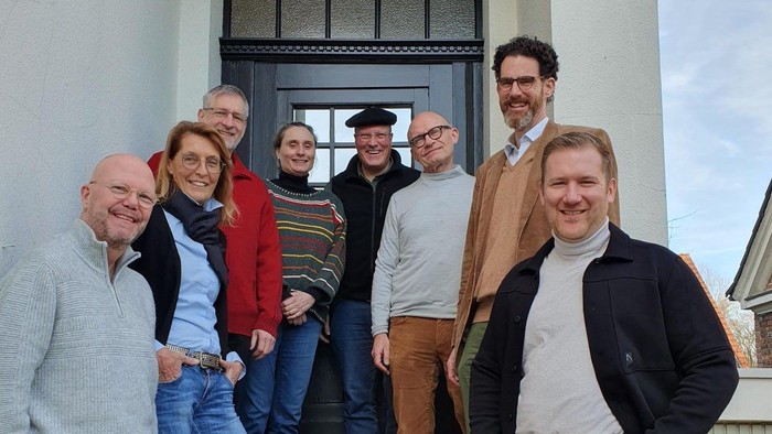 Bauauschuss unserer Gemeinde: hier mit Thomas Holzweißig, Hanne Schweizer, Andreas und Nicole Friese, Ansbert Junk, Thorsten Kastrup, Graf Moritz Hagen-Plettenberg und David Hericks. Auf dem Foto fehlt Detlef Schütt.