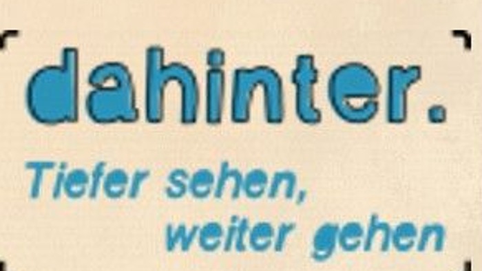 Plakat zur Einladung für eine Kreuzwegandacht 2026 mit Fokus auf vertiefter Besinnung und Gemeinschaftsengagement.