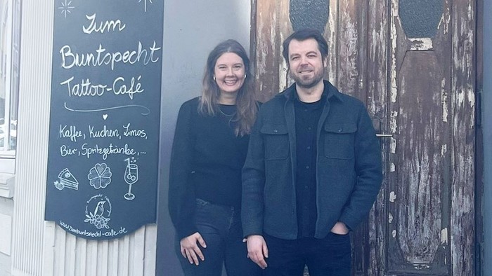 Pfarrerin Maria Hinsenkamp und Pfarrer Simon Hillebrecht bieten die Glaubensgespräche im Buntsprecht in Wehringhausen an.