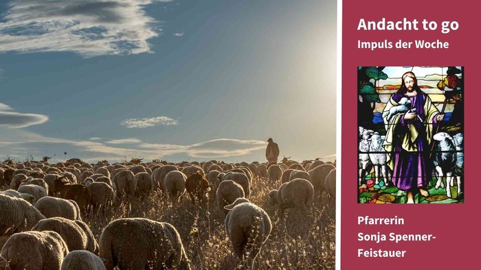 Schafherde und Hirte, Jesus der ein Schaf auf dem Arm hält