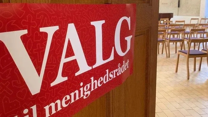 Rødt skilt med teksten 