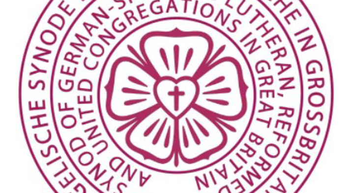 Logo des Evangelisch-Lutherischen Synods deutschsprachiger Gemeinden in Großbritannien, mit einem stilisierten Blumenemblem.
