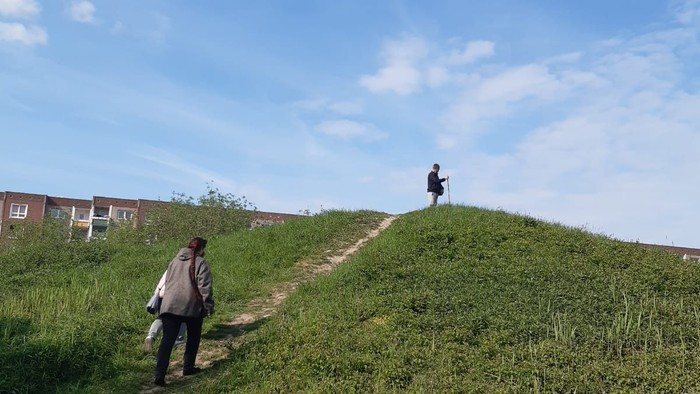 Erklimmen eines Berges im Stadtteil Grünhufe