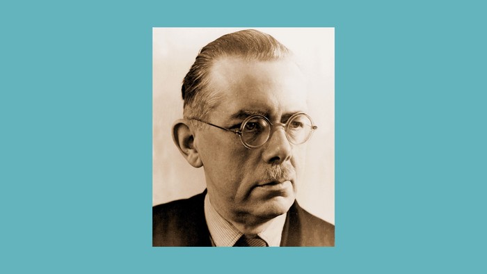 Schwarz-Weiß-Porträt eines älteren Mannes mit Brille und Anzug.