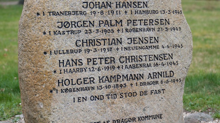 Mindesten til ære for danske ofre for den nazistiske besættelse med deres navne og fødsels-/dødsdatoer.