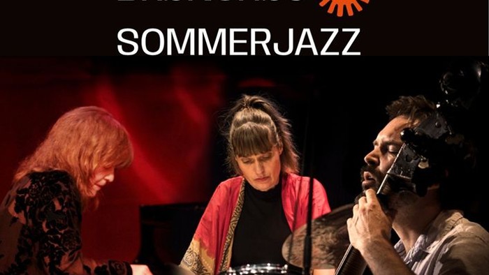 Plakat med Jazzpianist, trommeslager og bassist