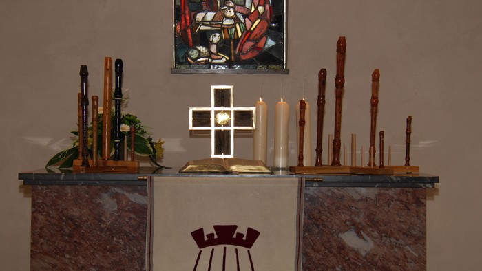 Altar Gustav-Adolf-Kirche Kleinkrotzenburg mit Flöten