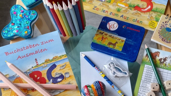 Schultüten – Alarm !! Der erste Schultag rückt immer näher und die Schultüte ist noch nicht gefüllt? Keine Sorge: Viele nette Kleinigkeiten und Überraschungen gibt es in unserem Laden. Herzlich willkommen !