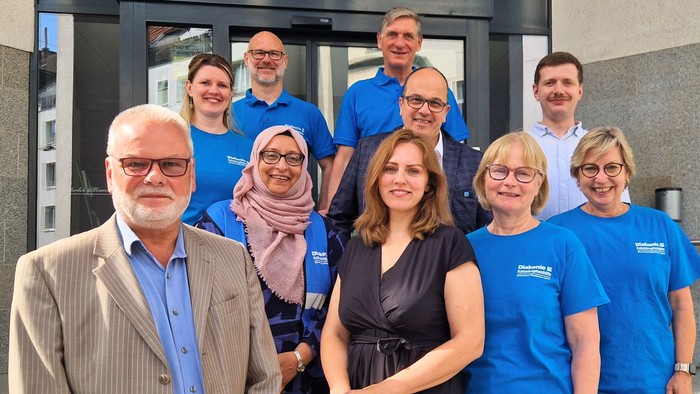 Trafen sich anlässlich des fünften Jahrestags der Flutkatastrophe im Hagener Wichernhaus der Diakonie Mark-Ruhr zum Austausch (v.l.n.r.): Claus Hegewaldt, Julia Schaaf (Diakonie RWL), Markus Koth (Diakonie RWL), Rubina Fahad (Diakonie Mark-Ruhr), Martin K