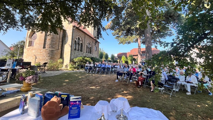 Ein Blick auf die Gemeinde vom Altar aus.