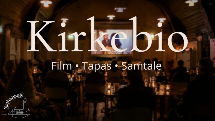 Et hyggeligt sted kaldet Kirkebio, der tilbyder filmvisninger, tapas og sociale sammenkomster i en varm og intim atmosfære.