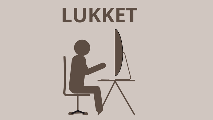Person sidder ved computer.