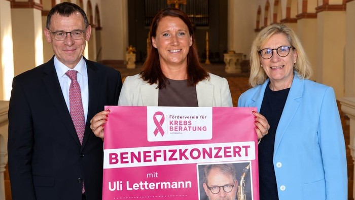 Mehr als 7000 € Spende bei Benefizkonzert mit Uli Lettermann