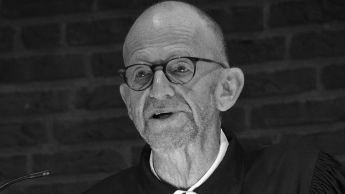Pfarrer Christoph Keienburg an der Kanzel