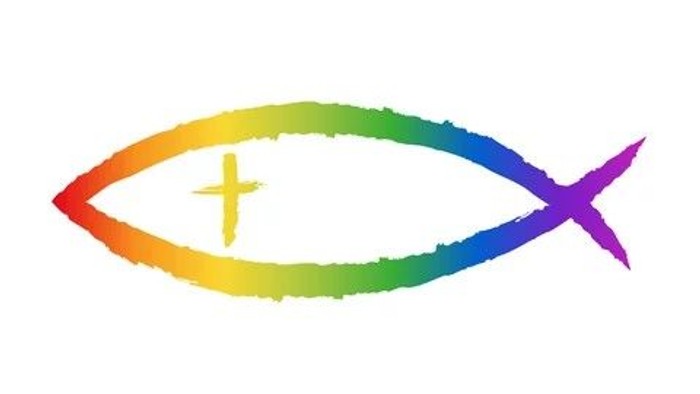 Regenbogenfarbener Fisch mit einem Kreuz im Inneren, der Einheit und Glauben symbolisiert.