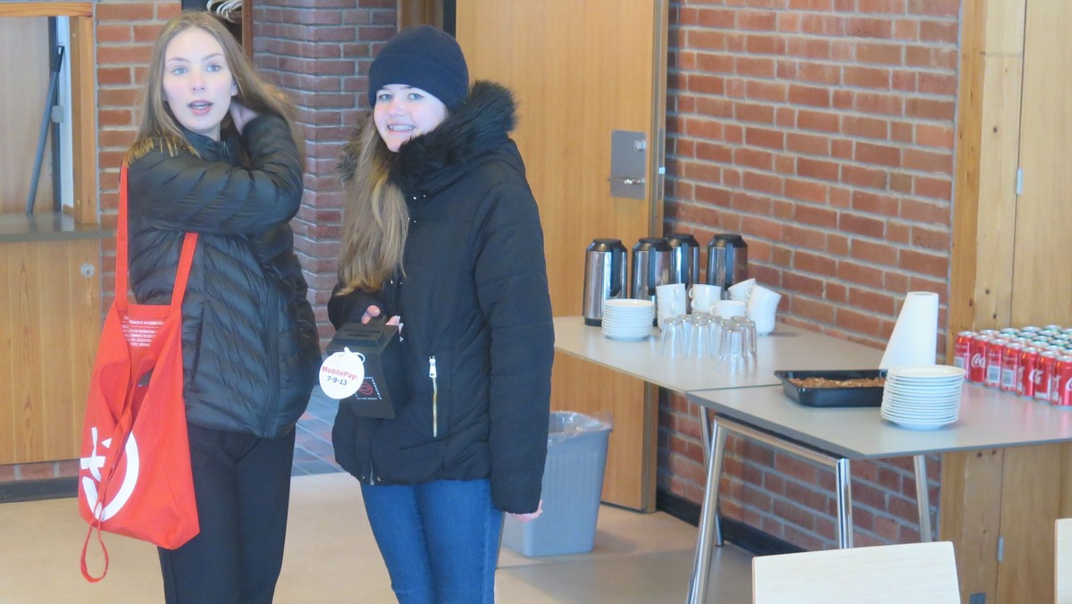 Mange smil og 17000 kroner