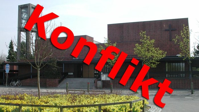 Et stort industribygg med