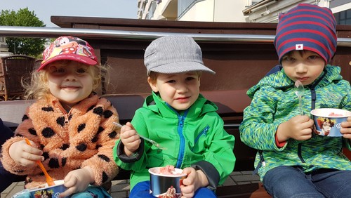 Eis schmeckt lecker :)